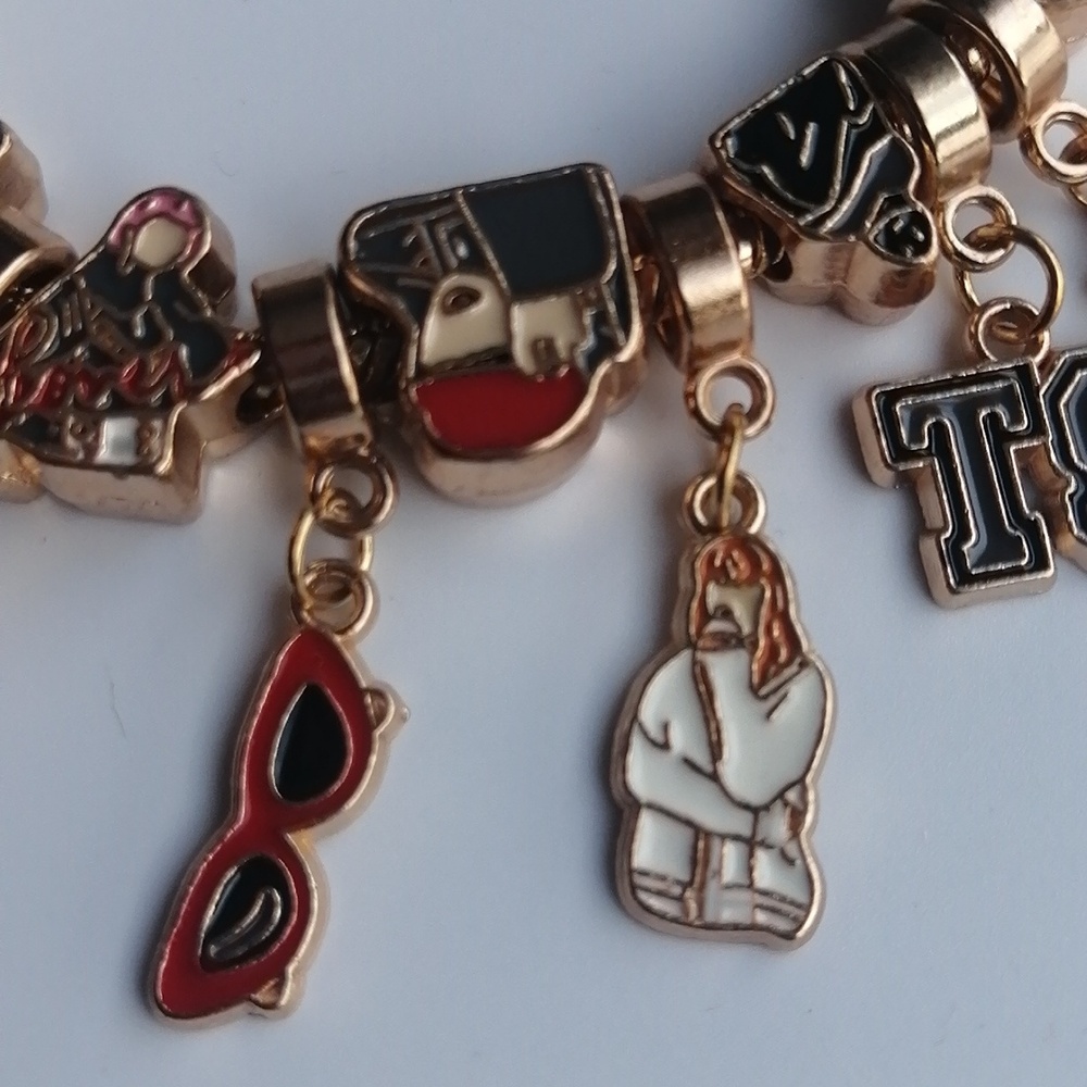Taylor Swift Eras Tour Charm Bracelet Goldtone Multi Colour - Picture 4 of 8